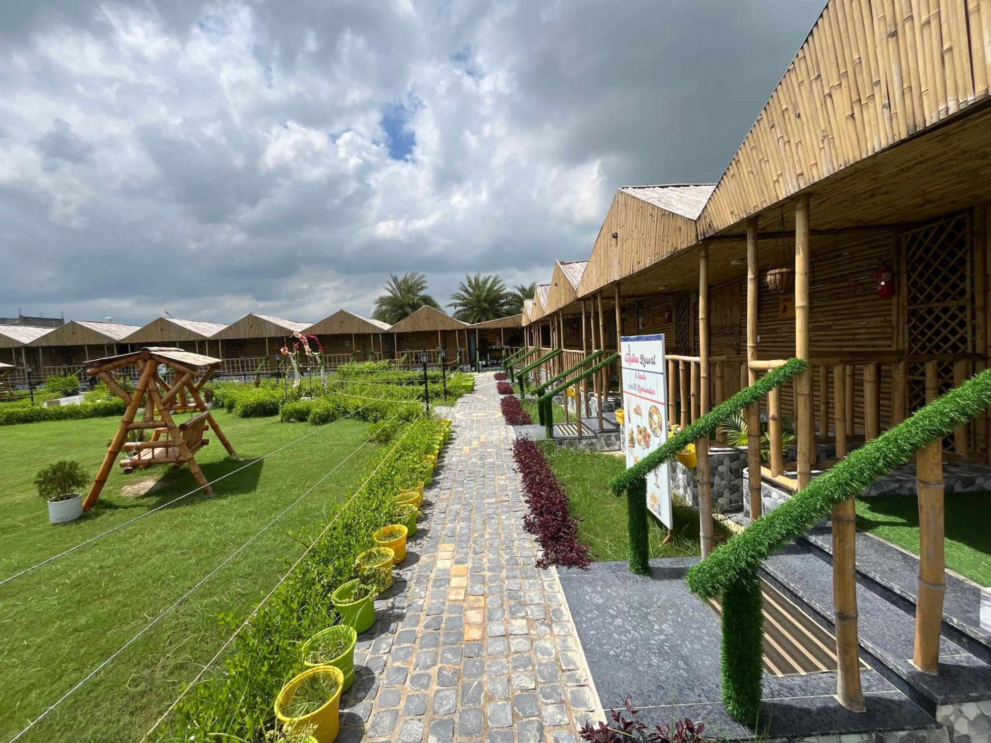 Gopika Resort Vrindāvan Exterior foto
