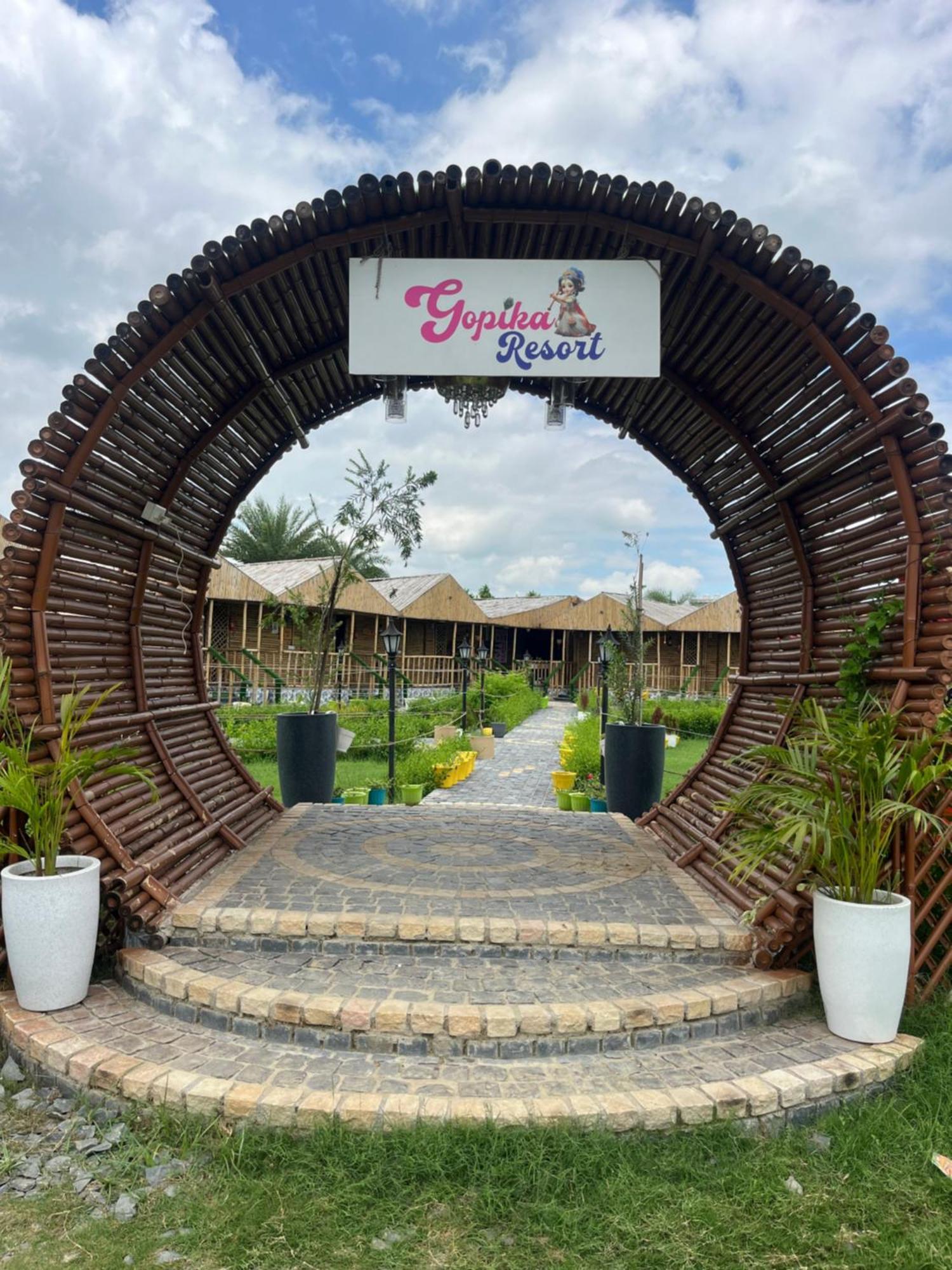 Gopika Resort Vrindāvan Exterior foto